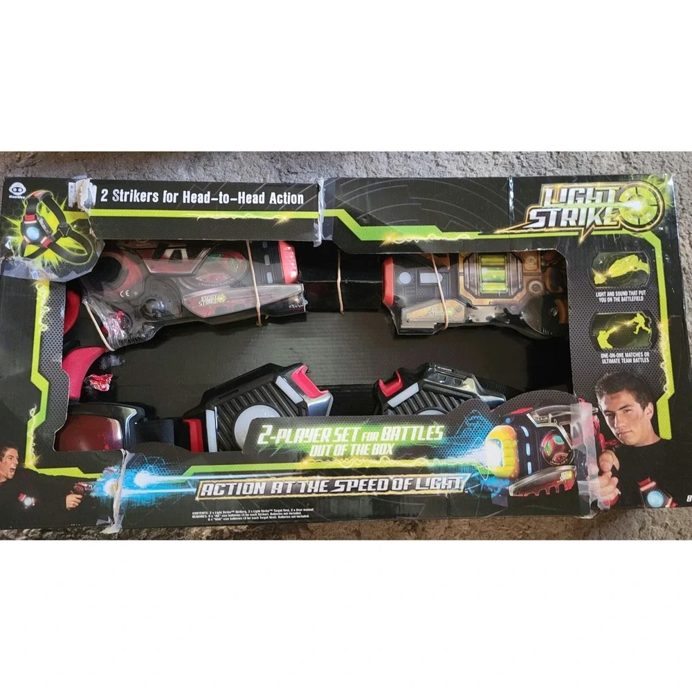 WowWee Light Strike Lazer Tag Large‎ Set 19 pcs Bundle for 4 players plus extras